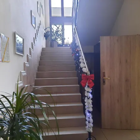 לינה וארוחת בוקר Dworek W Ploni