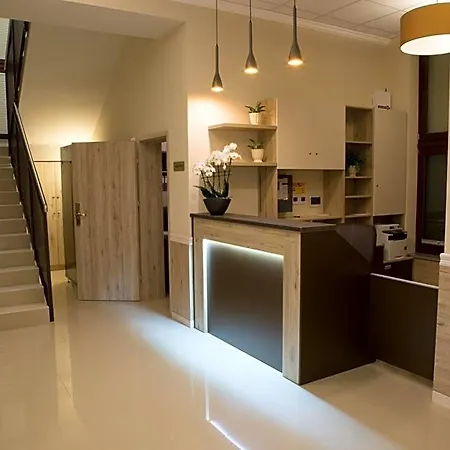 Dworek W Ploni Bed & Breakfast