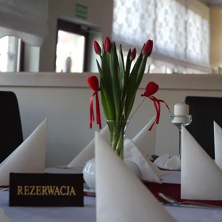 Dworek W Ploni לינה וארוחת בוקר Płonia