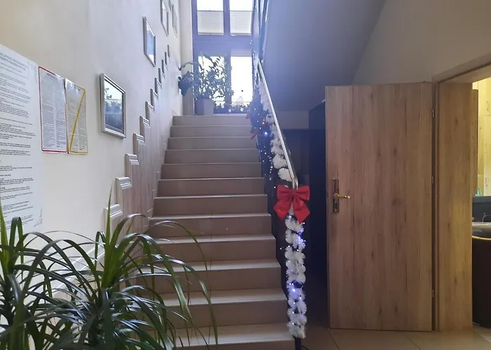 Bed & Breakfast Dworek W Ploni