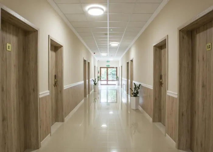 Bed & Breakfast Dworek W Ploni