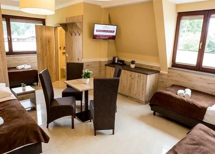 Bed & Breakfast Dworek W Ploni